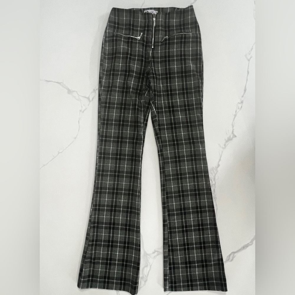 SO green and black plaid flare pants size 5 great condition